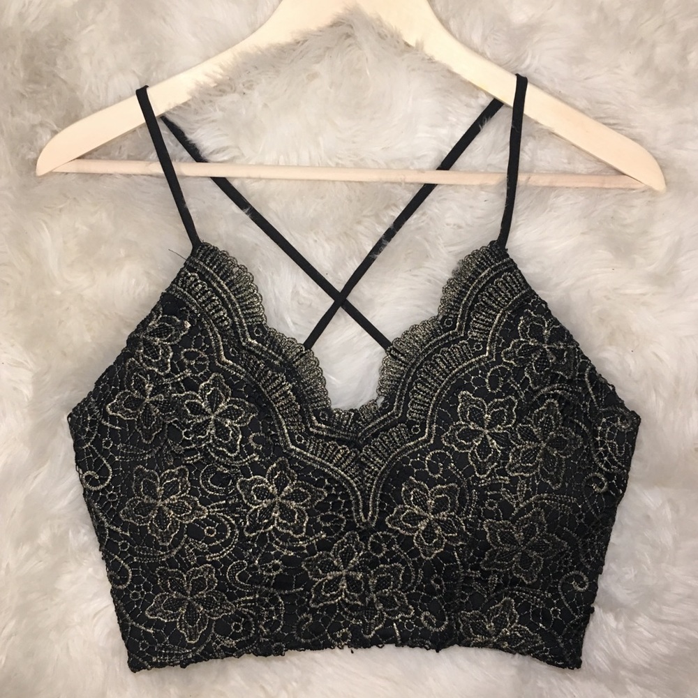 inTu. crop top